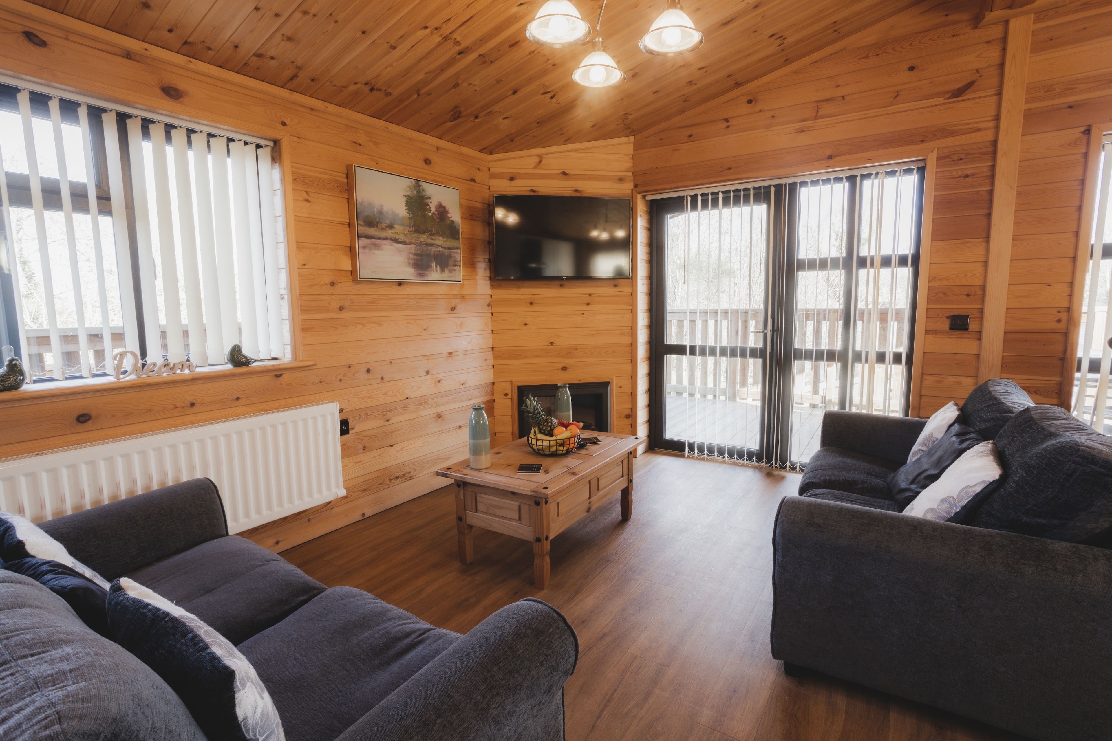Woodlakes Larch 18  image 2