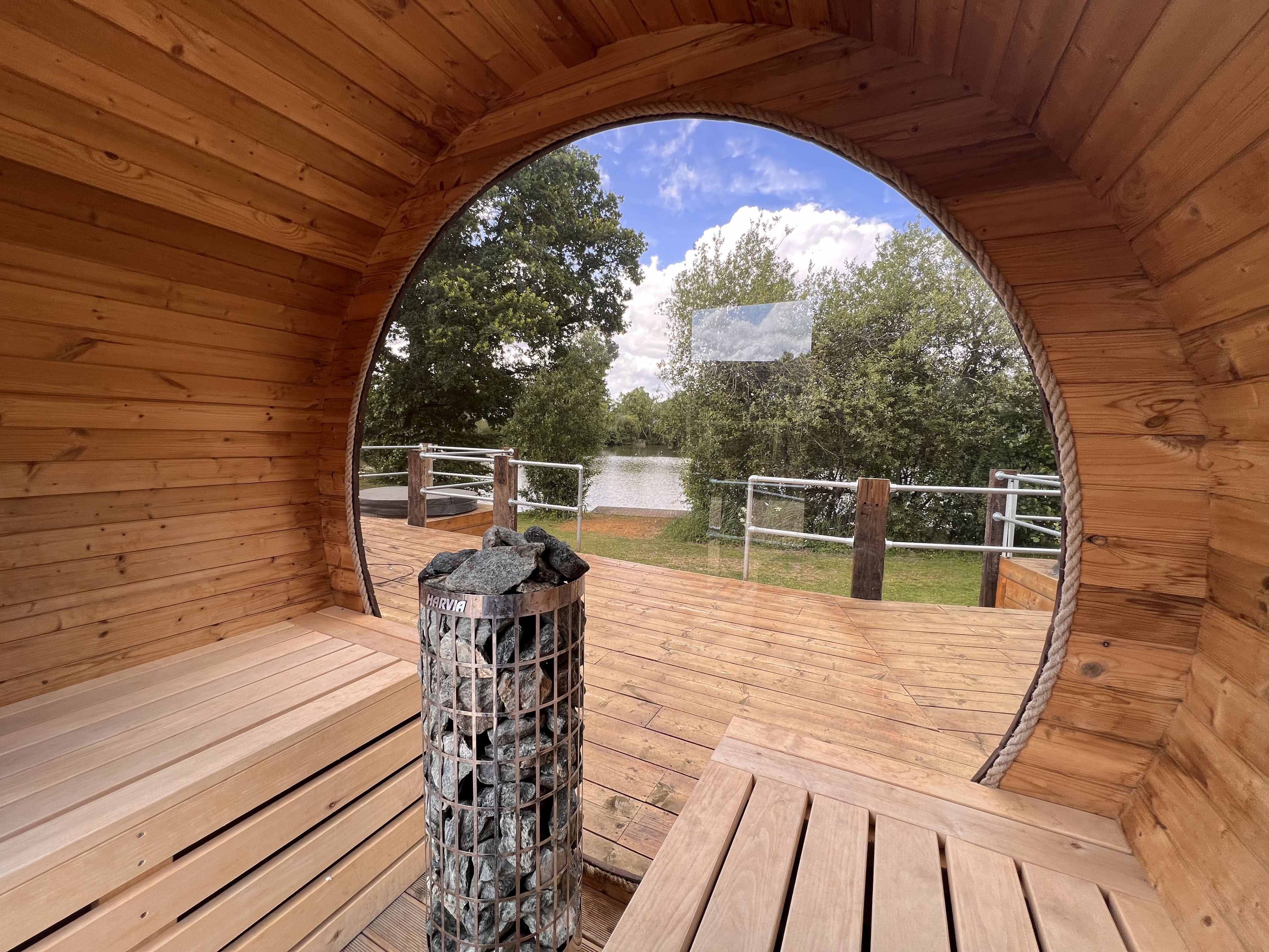 Woodlakes Oval 33 Spa image 5