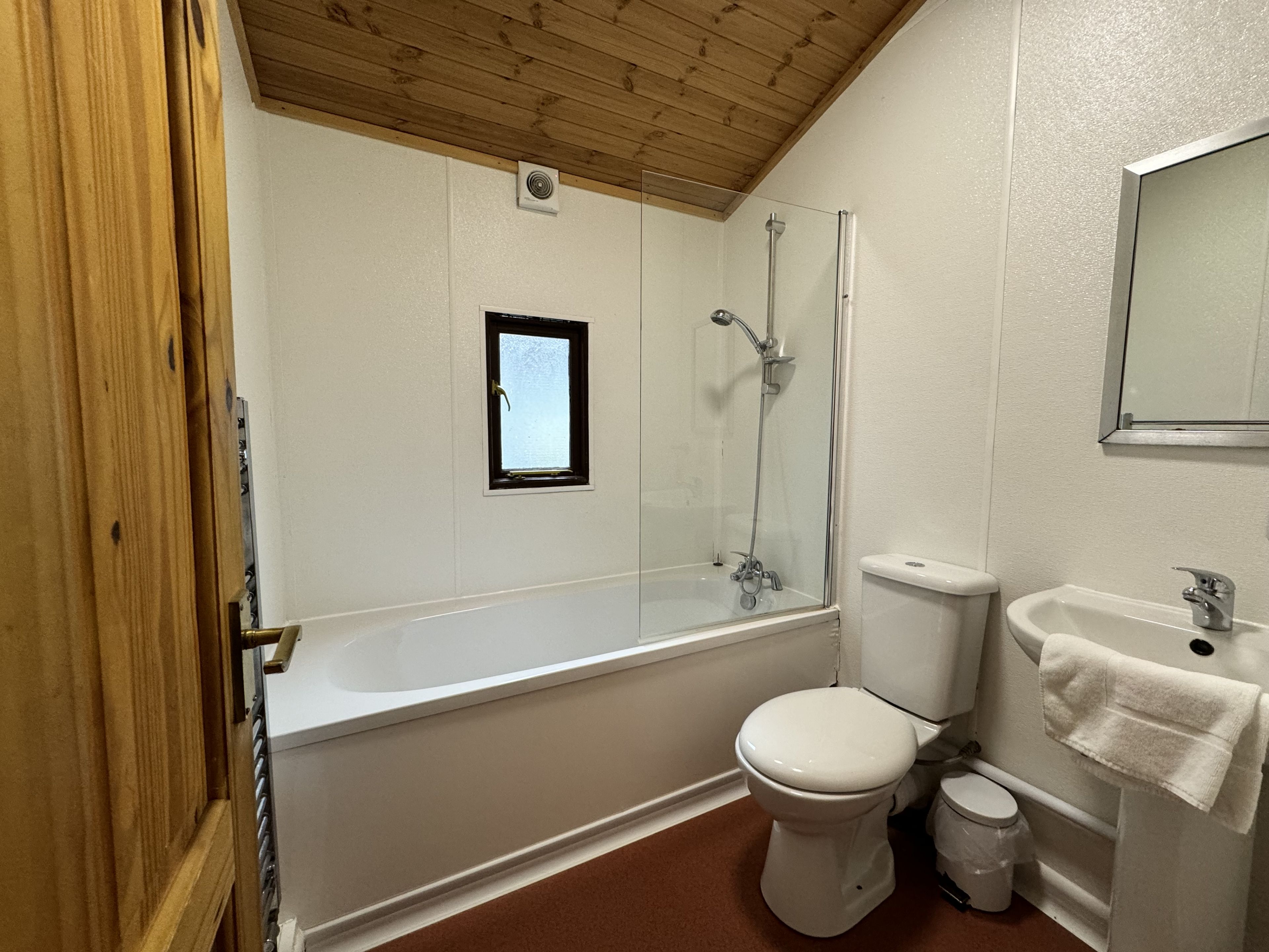 Sherwood Loxley 32  Pet  image 10