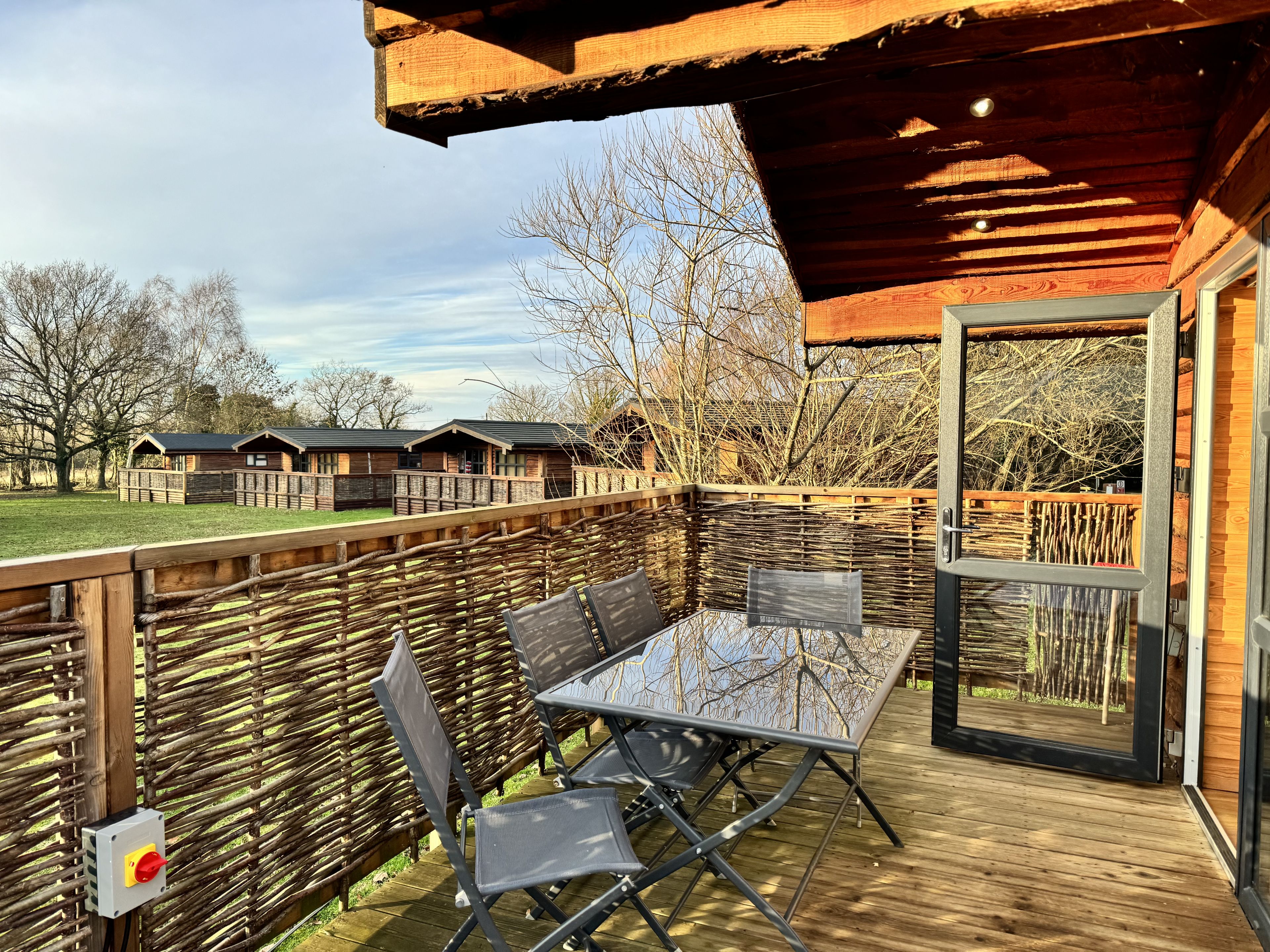 Woodlakes Cosy Larch 13 image 8