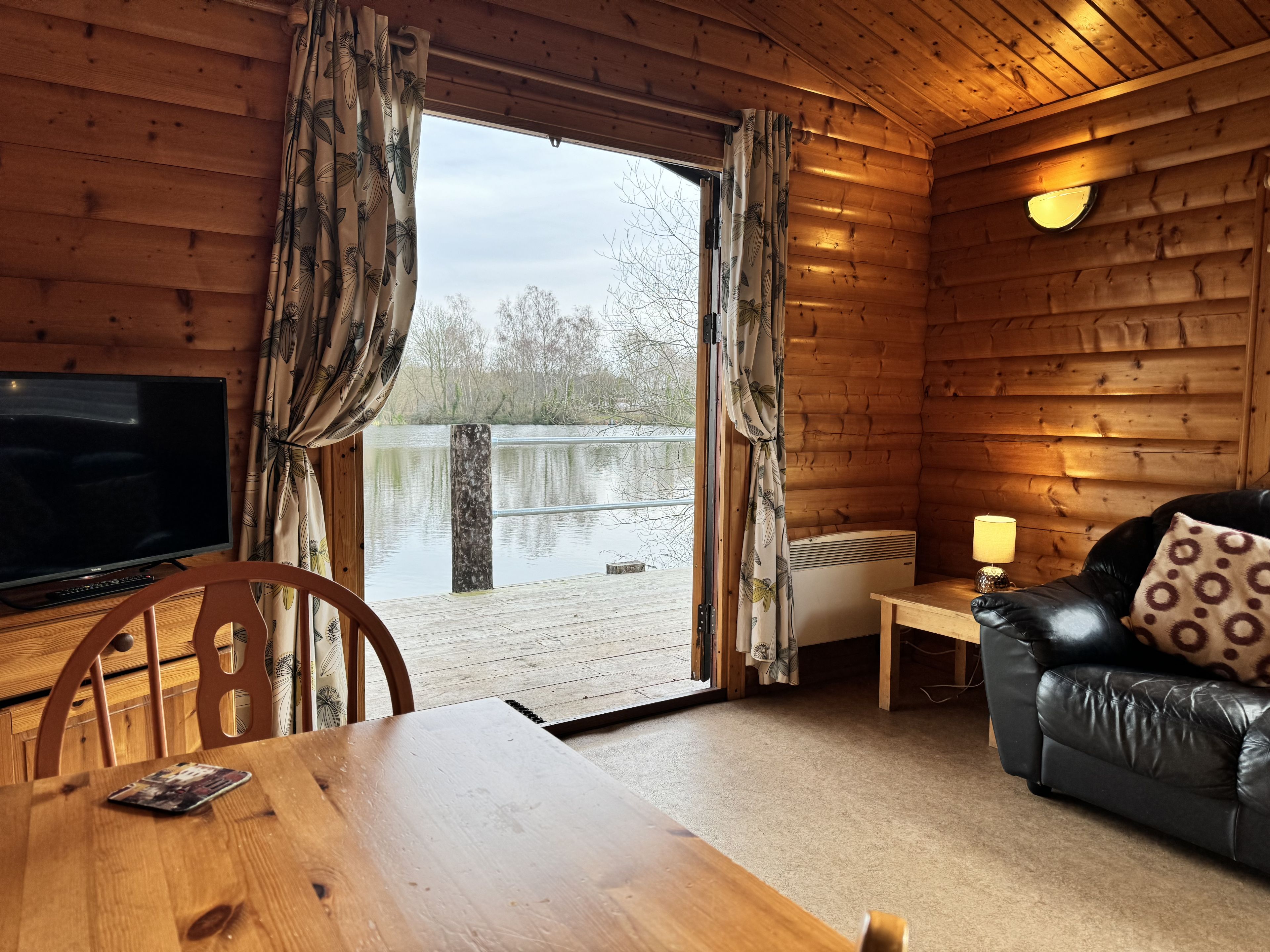 Woodlakes Cedar 8  image 2