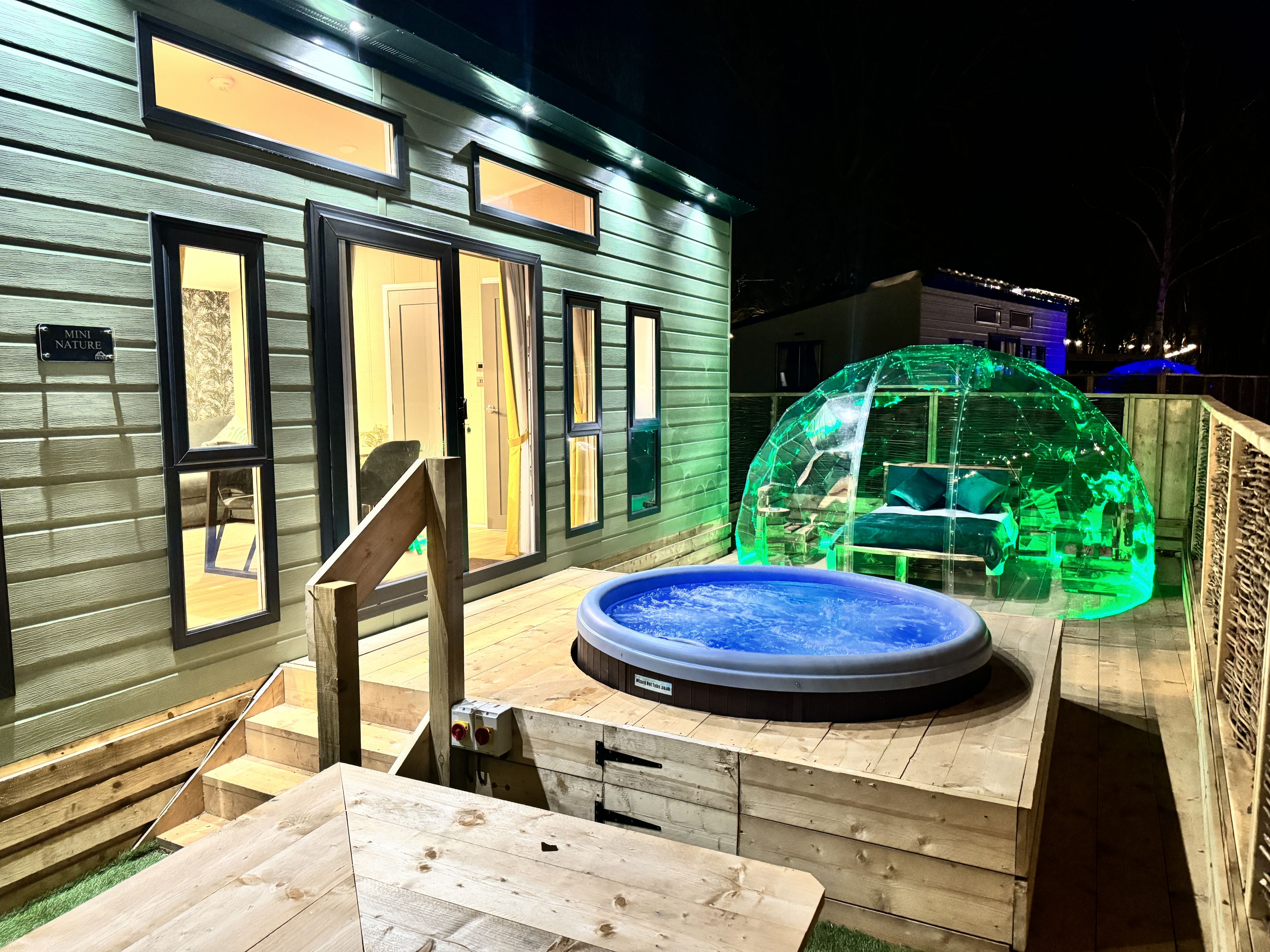 Woodlakes Lux Oasis 2 HOT TUB image 6