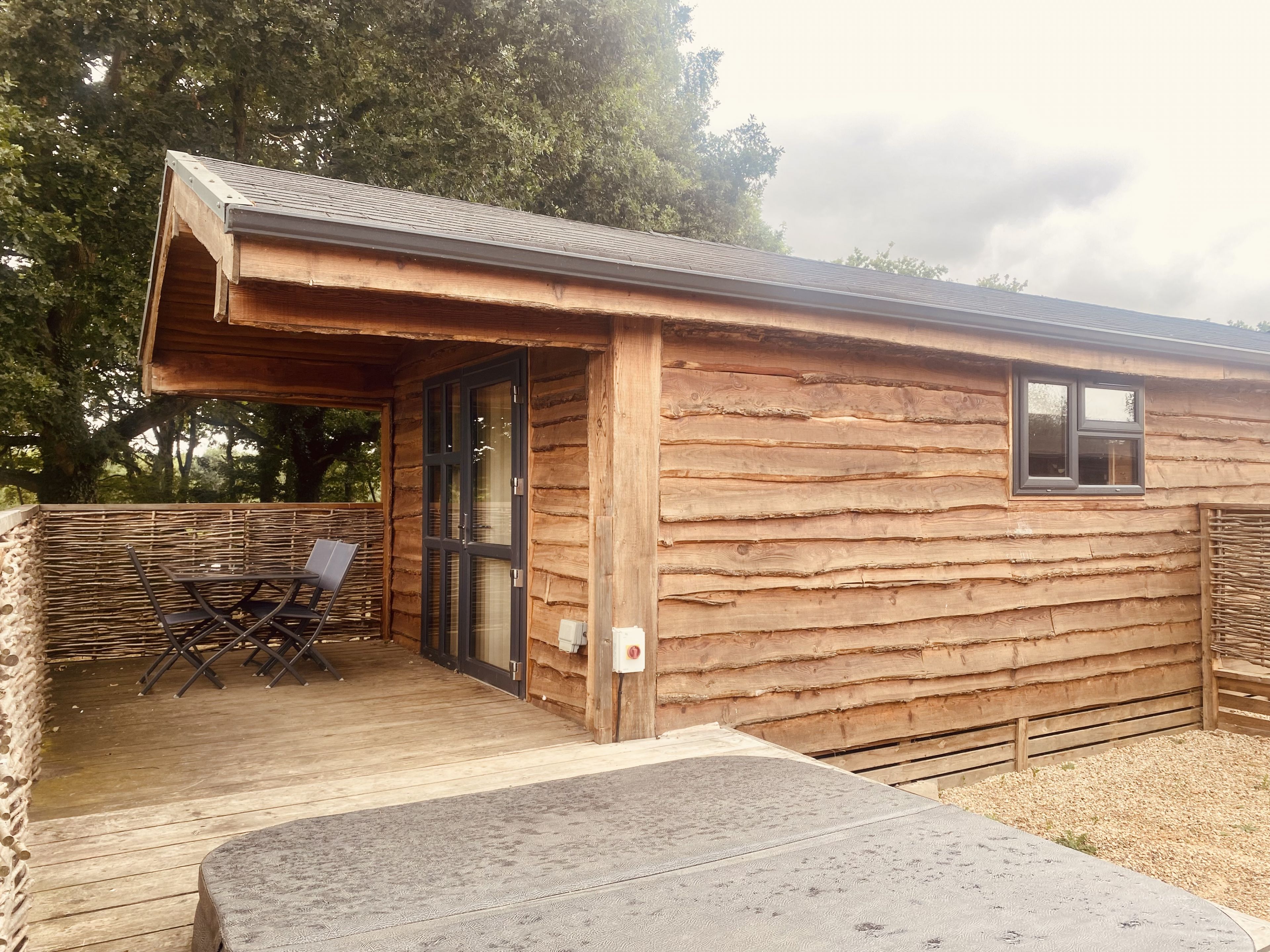Woodlakes Cosy Larch 9 image 11