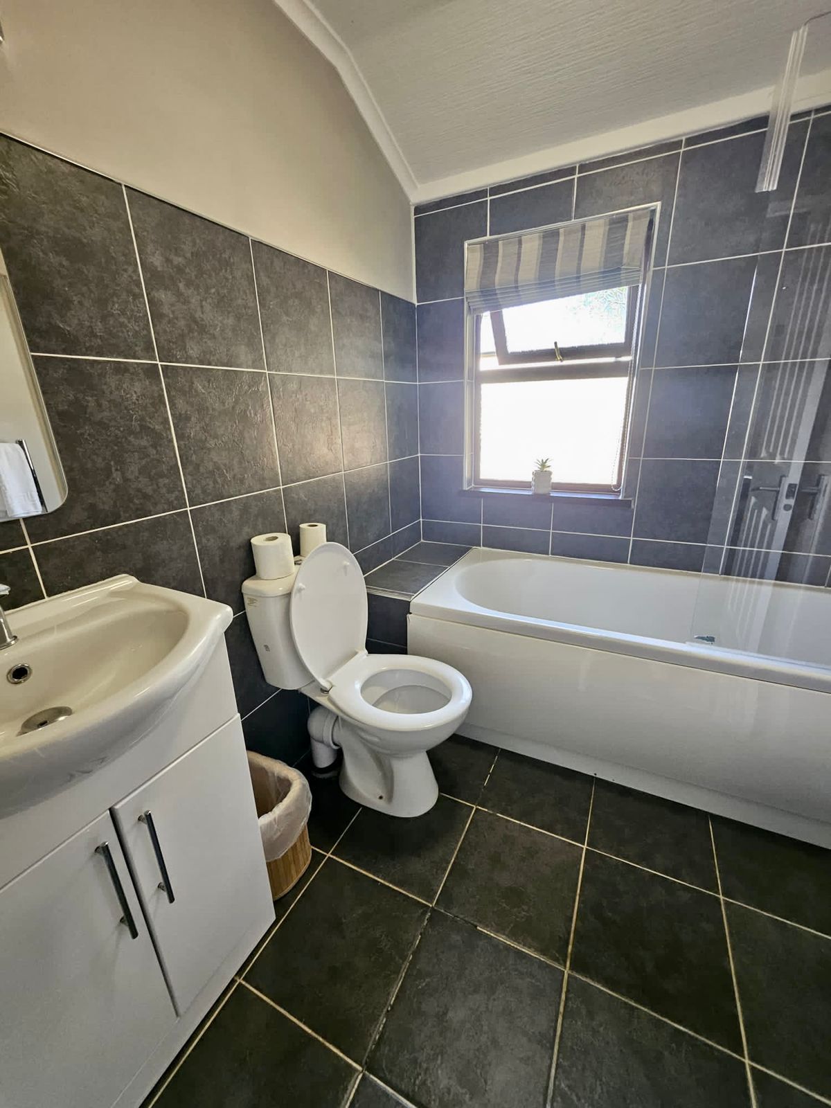 Applegrove 23 - Hillcrest image 8