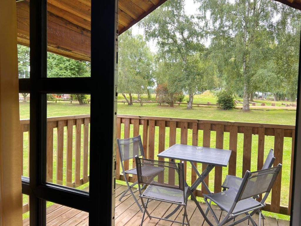 Woodlakes Parkside 4 image 3