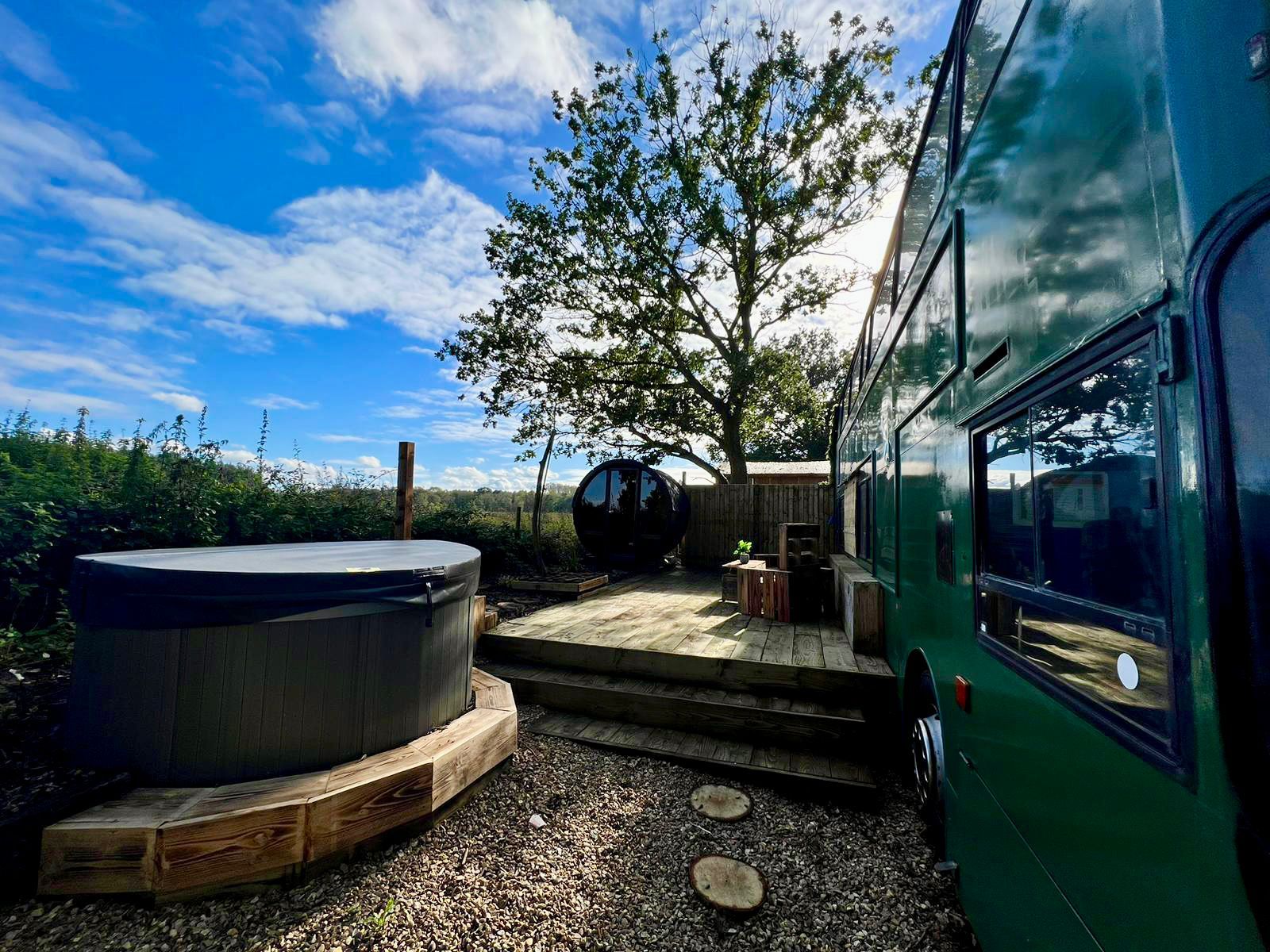 Woodlakes Accommodation Bus image 2
