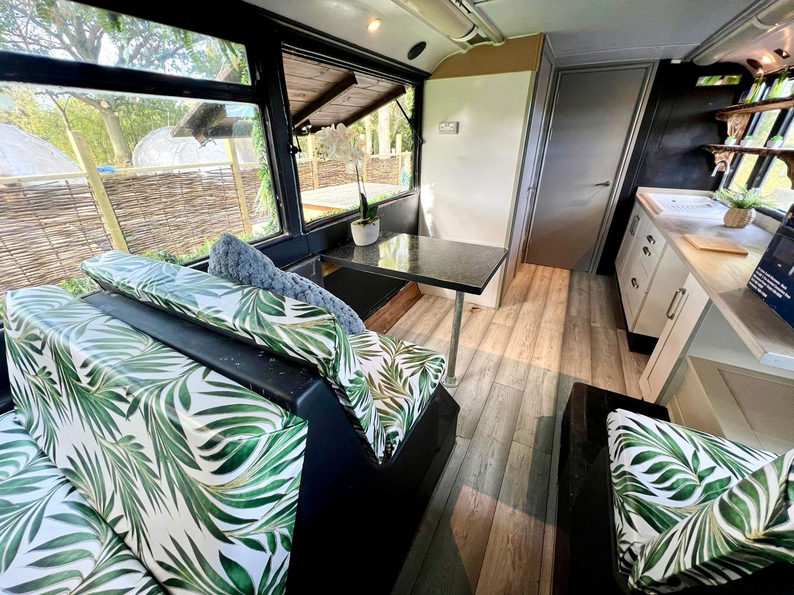 Woodlakes Accommodation Bus image 13