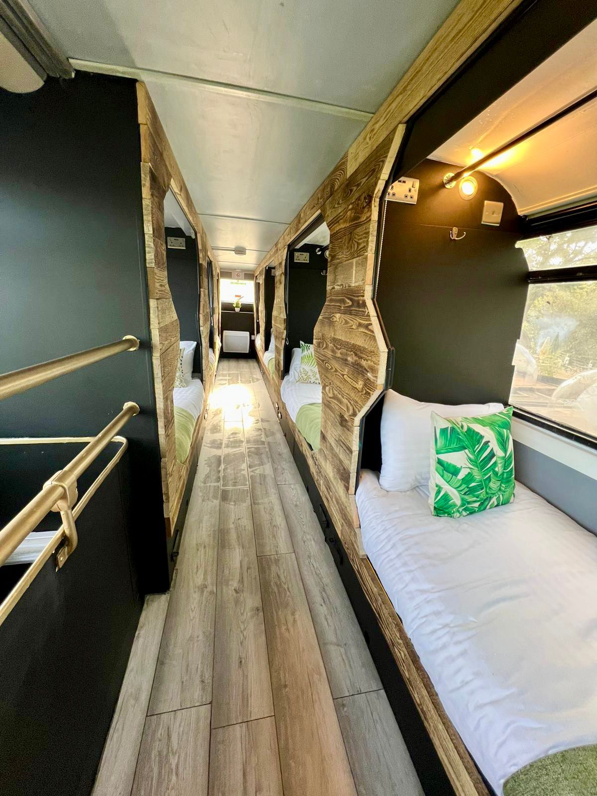 Woodlakes Accommodation Bus image 19