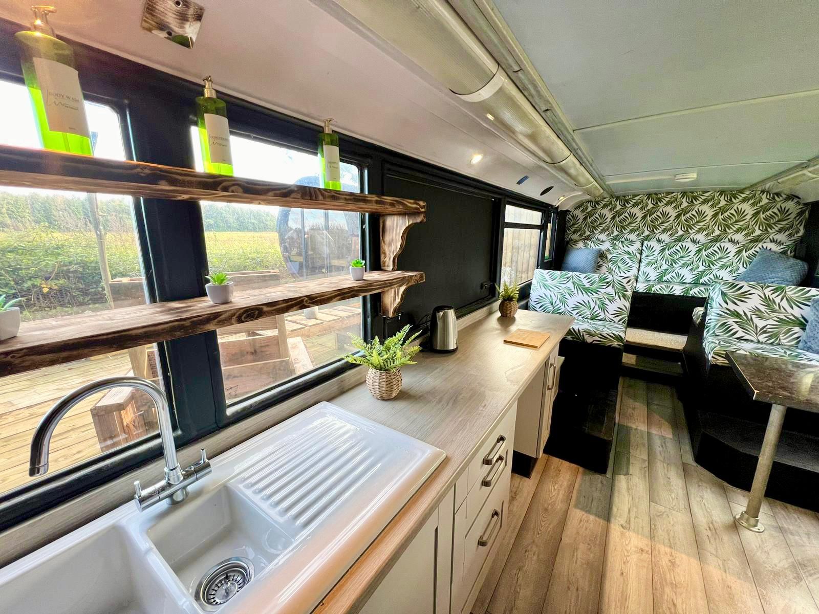 Woodlakes Accommodation Bus image 23