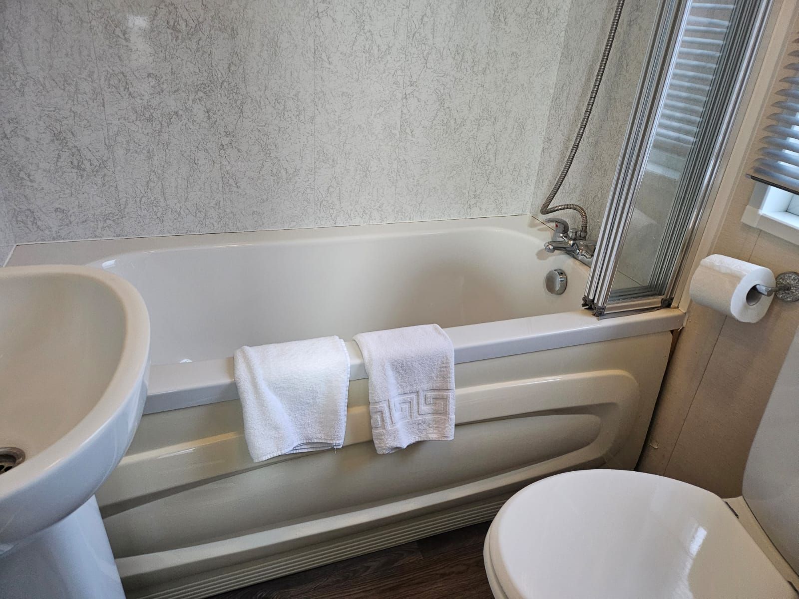 Applegrove 36 image 12