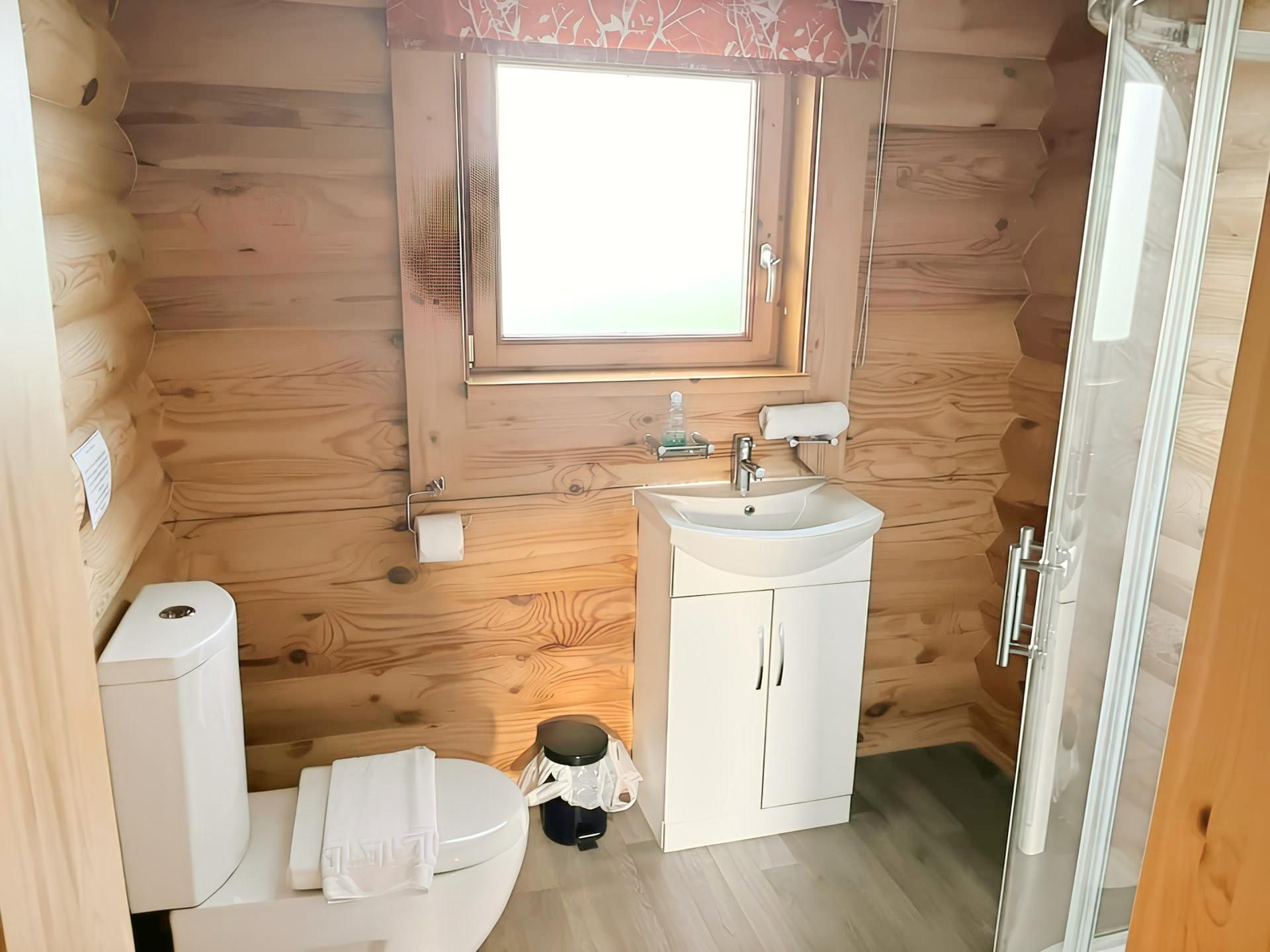 LE - Luxury Log Cabin - 20 image 7
