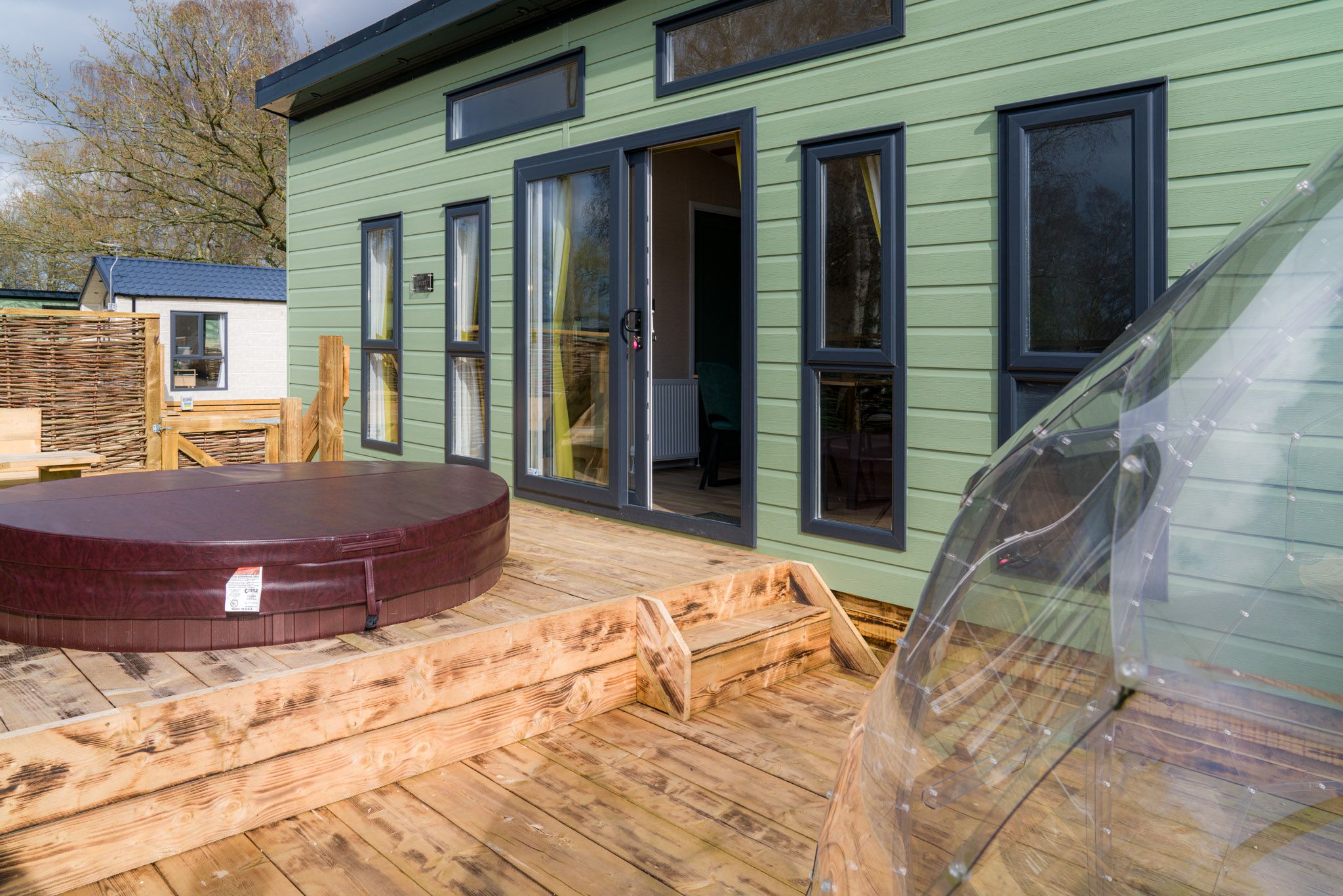 Woodlakes Lux Oasis 2 HOT TUB image 12