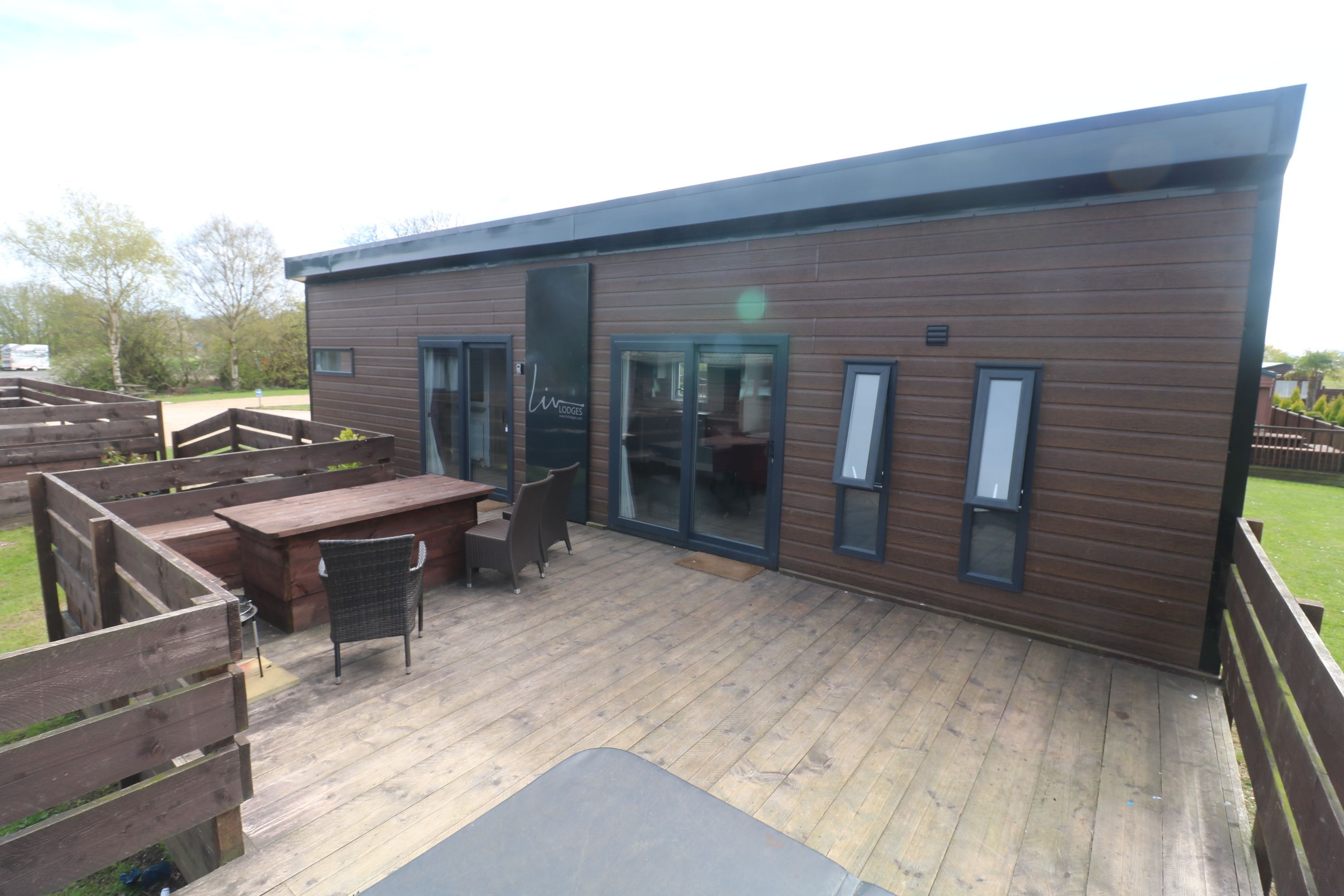 LE 6 - 3 Bed Liv Lodge image 14