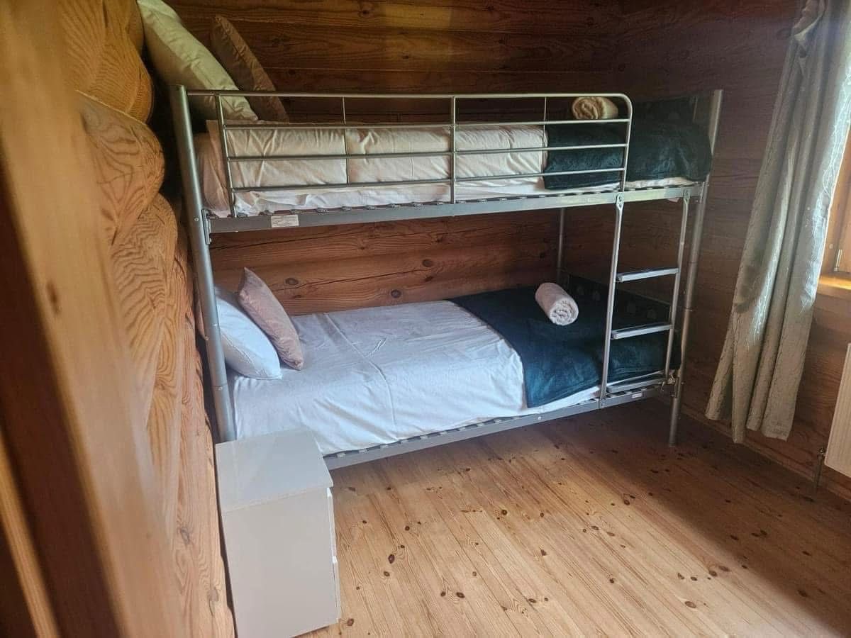 LE - Luxury Log Cabin - 19 image 3
