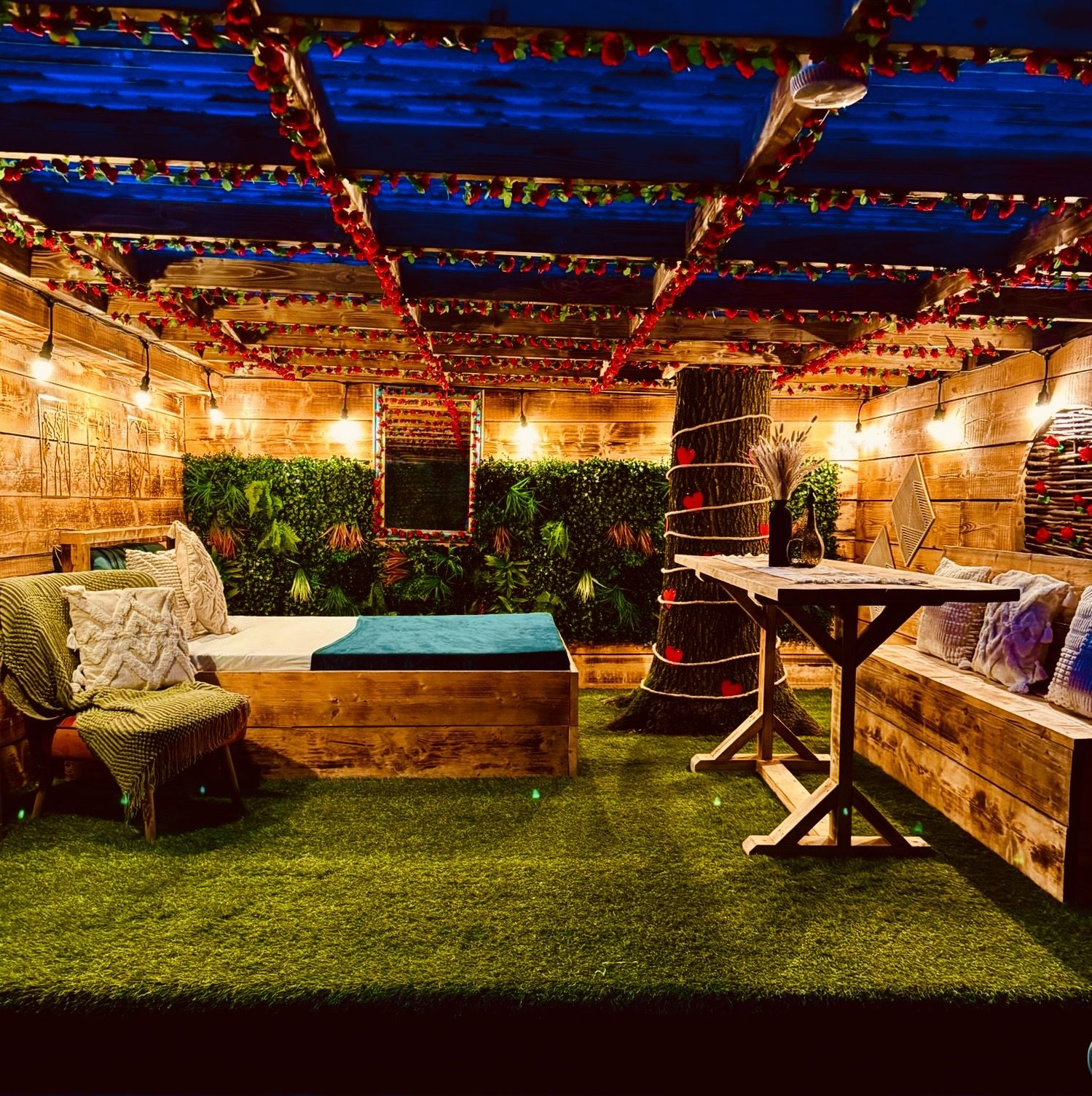 Sherwood Valentino 20 - Bohemian Love Lodge image 1