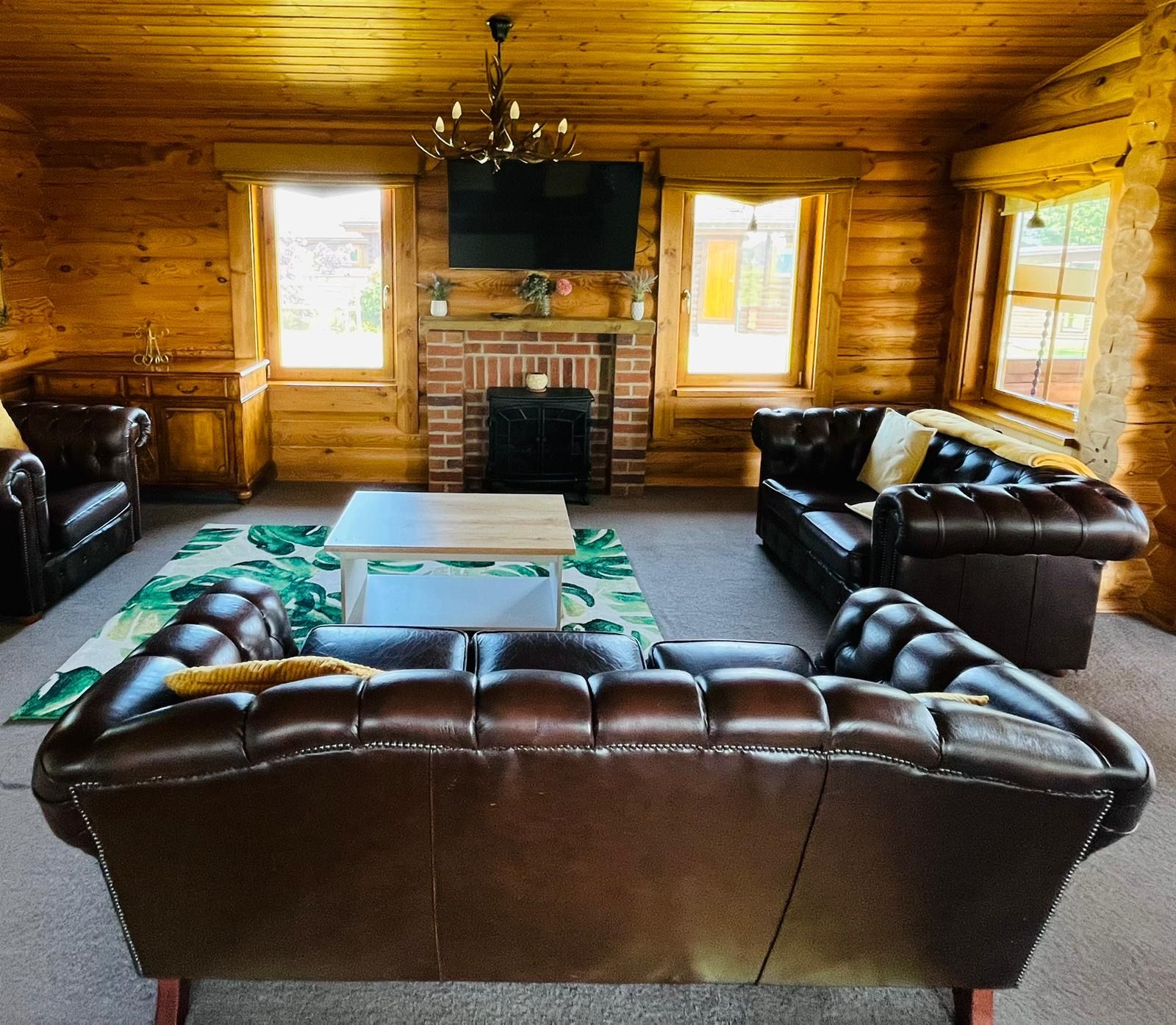 LE - Log Cabin - 18 image 10