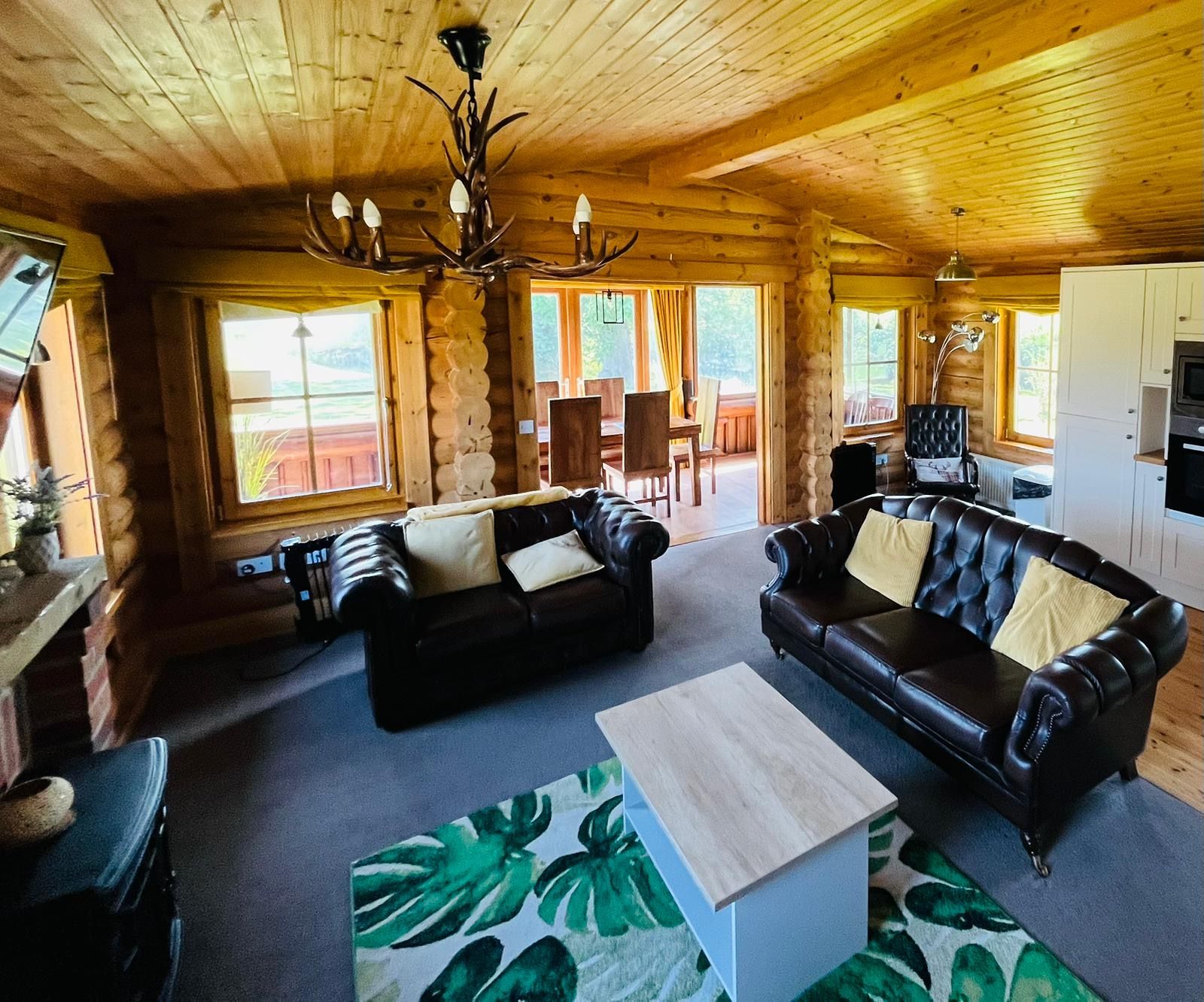 LE - Log Cabin - 18 image 11