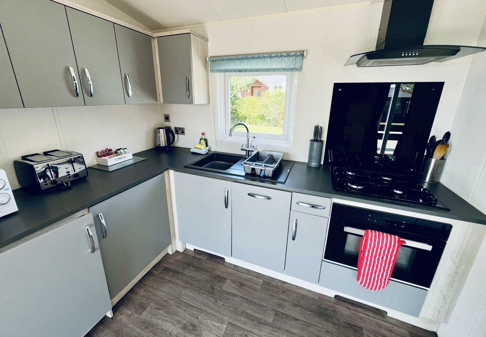 LE 6 - 3 Bed Liv Lodge image 8