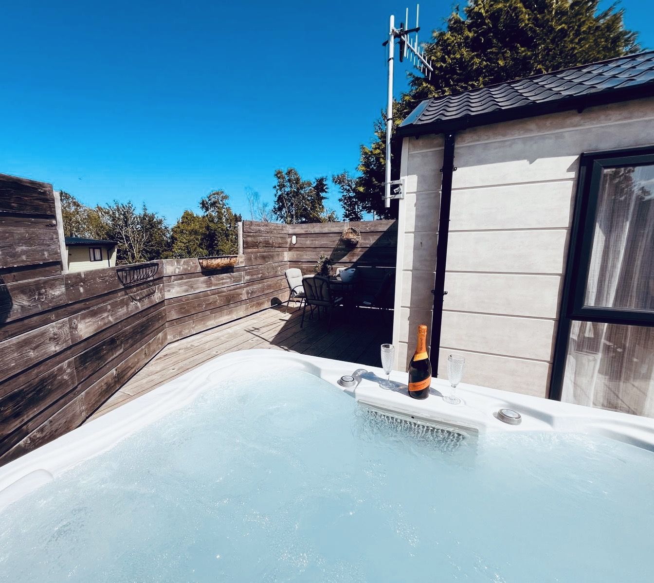 Applegrove 50 Lux Sky image 17