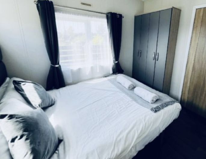 LE 5 - 2 Bed Liv Lodge image 7
