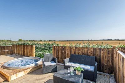 Hideaway 31 Lux Lincoln  photo 2