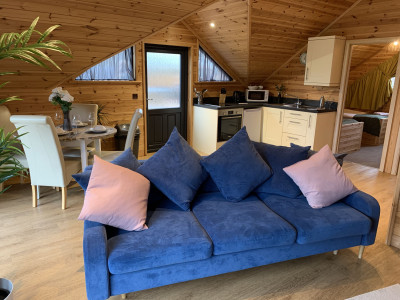 Woodlakes Ash 27 - Secret Retreat photo 4