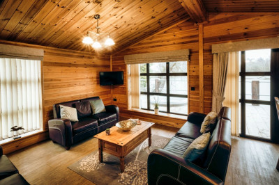 Woodlakes Spruce 24  photo 2
