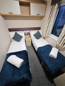 Applegrove 12 - Acorn photo 3