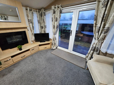 Applegrove 12 - Acorn photo 5