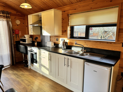 Woodlakes Cosy Larch 9 photo 4