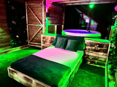 Woodlakes Ash 28 - Secret Retreat photo 2