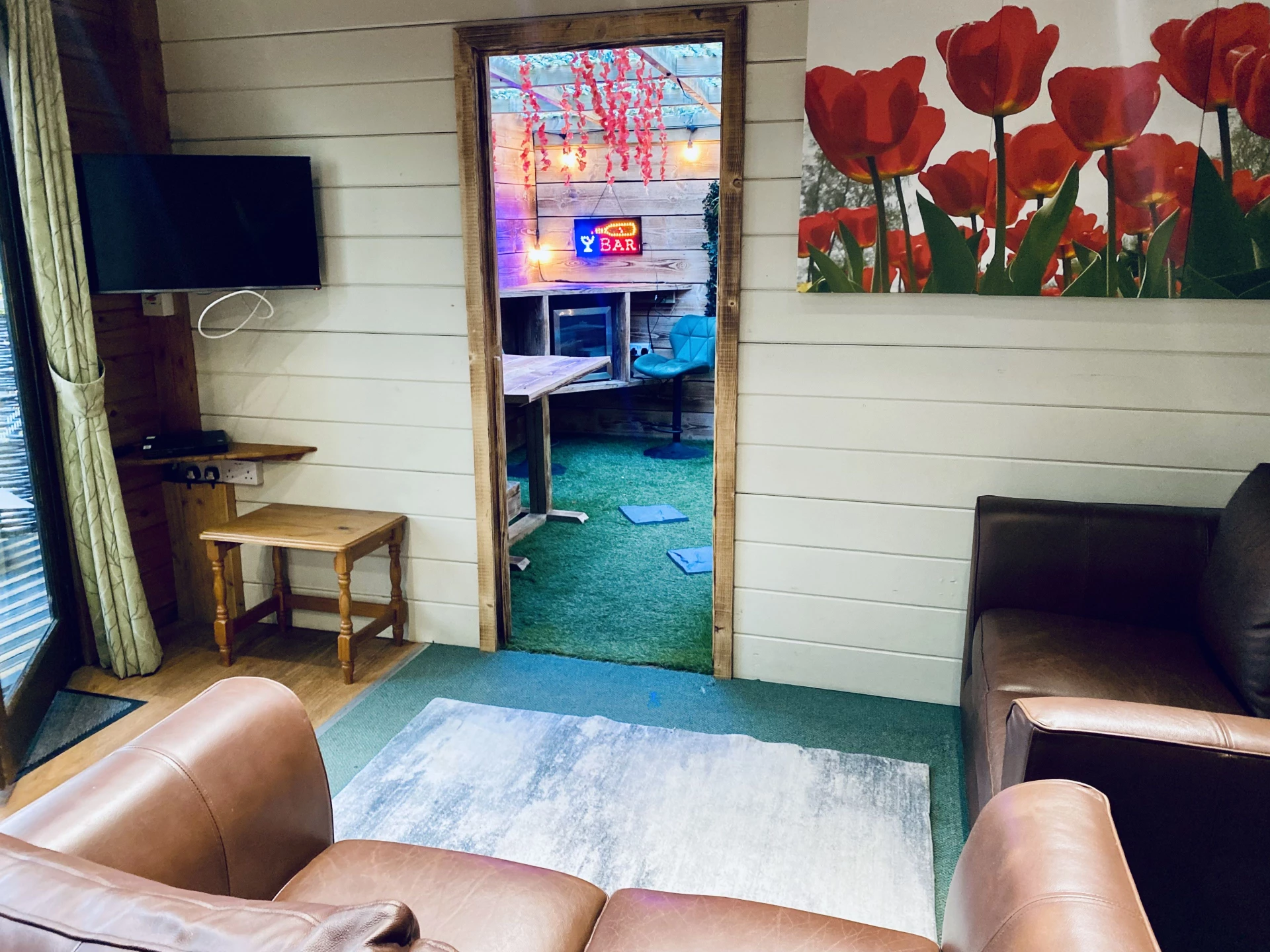Sherwood Valentino 19 - Secret Retreat image 10