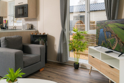 Woodlakes 1 Lux Sky photo 2