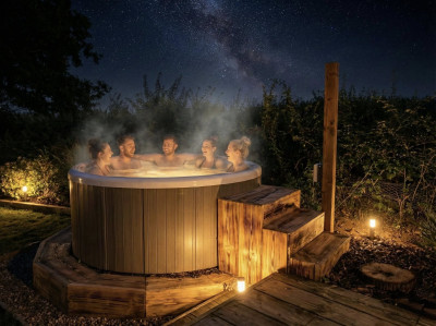 Woodlakes Accommodation Bus photo 2